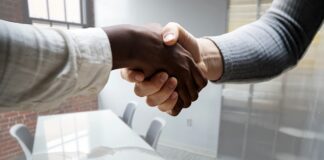 Kto może być zatrudniony w zakładzie pracy chronionej?