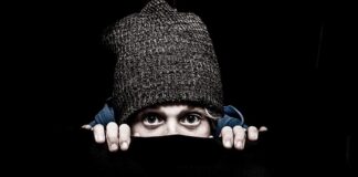 Jak odzyskać pieniądze od oszusta?