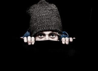 Jak odzyskać pieniądze od oszusta?