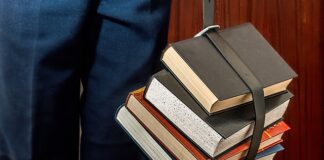 Czy trudno zdać egzamin na agenta ubezpieczeniowego?